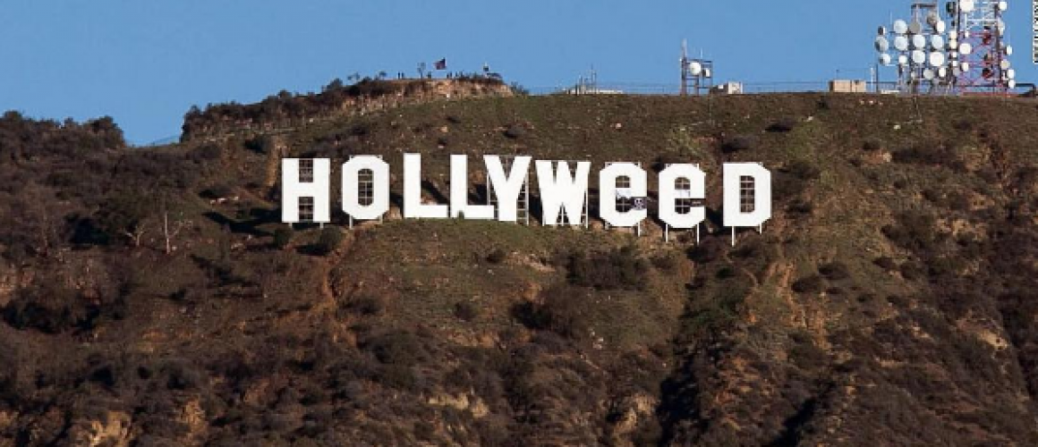 何者かが新年早々「HOLLYWOOD」のサインを「HOLLYWeeD」に変更。それに対するスヌープ・ドッグの反応